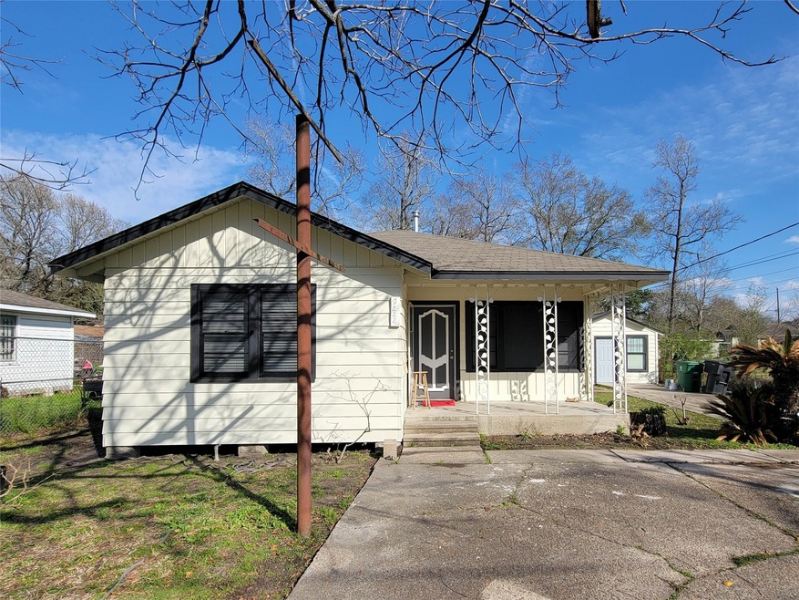 9222 Sandra St, Houston, TX 77016 - photo 1