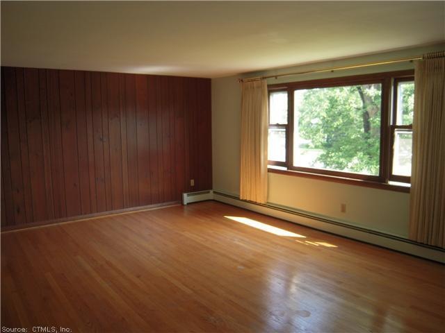 107 Overbrook Dr, Vernon Rockville, CT 06066 - photo 1