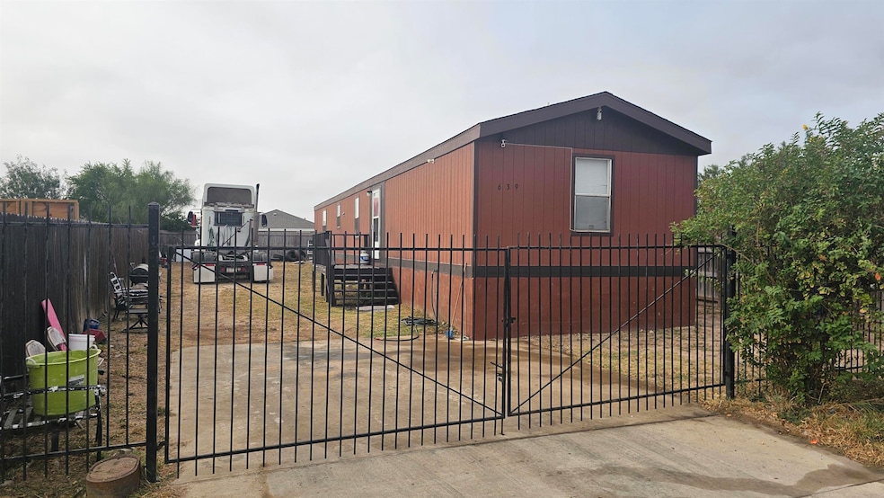 639 Buckwheat Dr, Laredo, TX 78046 - photo 1