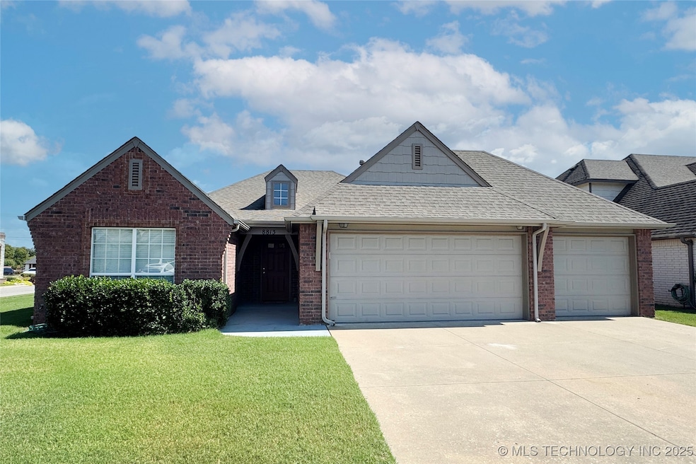 8813 N 144th East Ave, Owasso, OK 74055 - photo 1