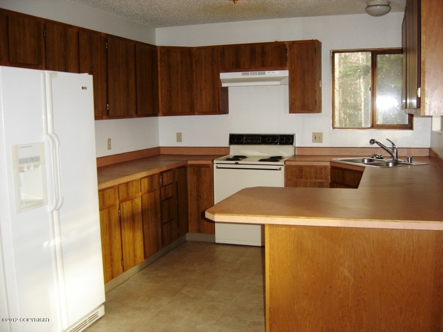 2911 E 84th Ave unit 4, Anchorage, AK 99507 - photo 1