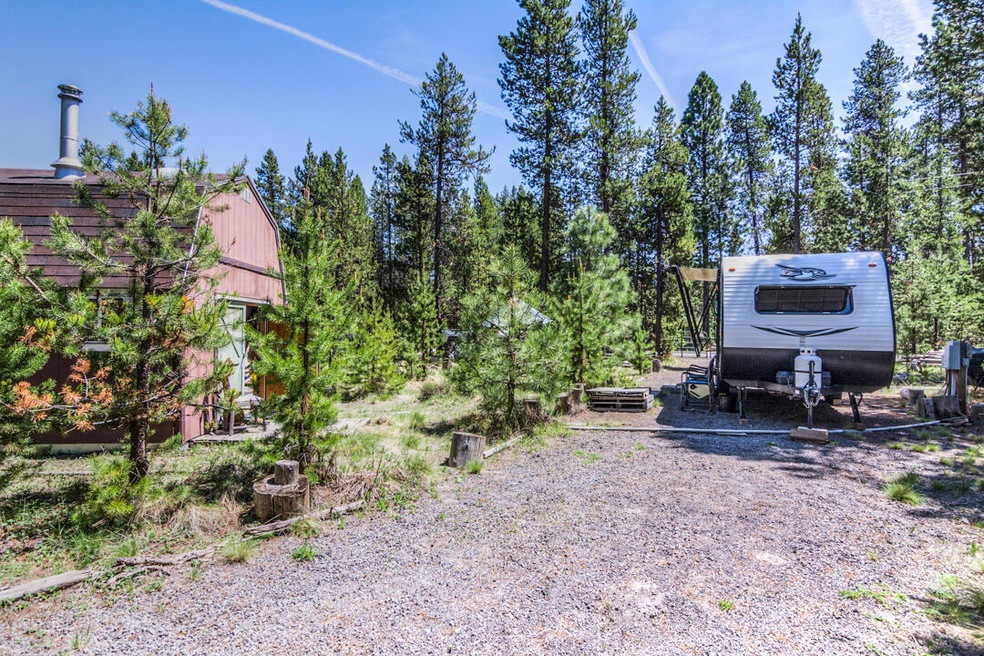 17085 Island Loop Way Bend, OR 97707
