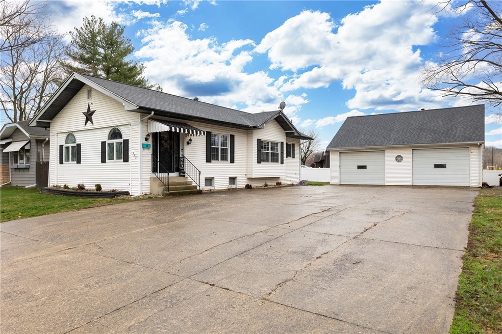 503 N Henrietta St, Effingham, IL 62401 - photo 1