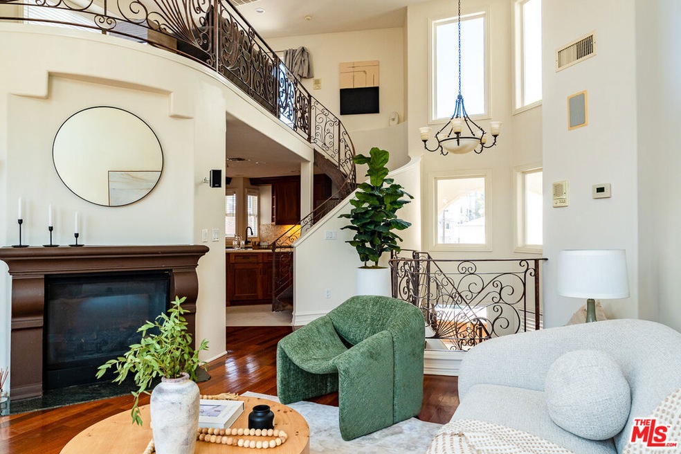 844 3rd St unit 5, Santa Monica, CA 90403 - photo 1