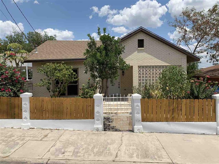 2005 Marcella Ave, Laredo, TX 78040 - photo 1