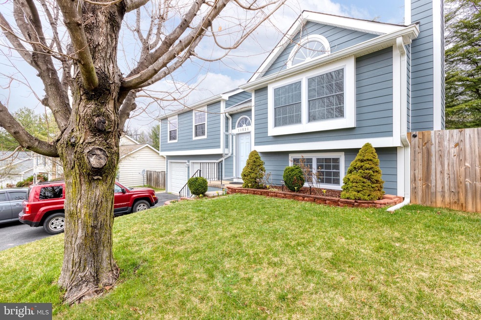 11521 Sir Spencer Way, Germantown, MD 20876 - photo 1