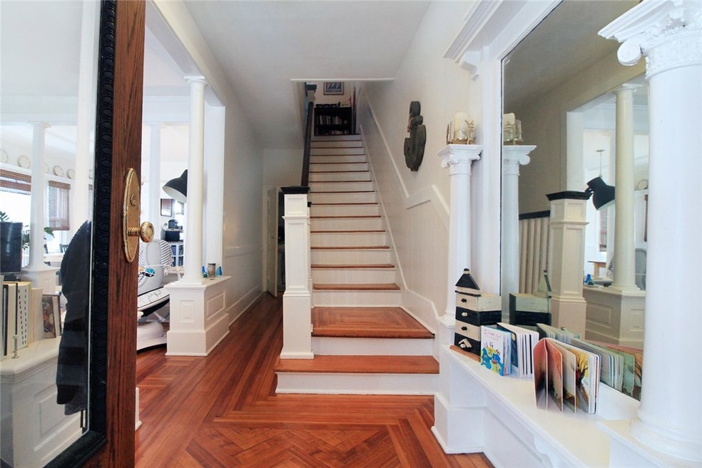 8 Wesley St unit 10, Newport, RI 02840 - photo 1