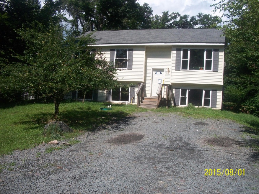 9669 Stony Hollow Dr, Tobyhanna, PA 18466 - photo 1