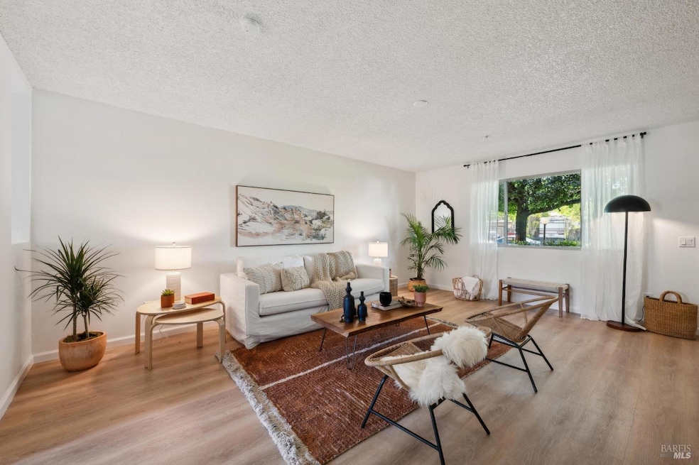 Sold $382,500 • Co-Listing Agent