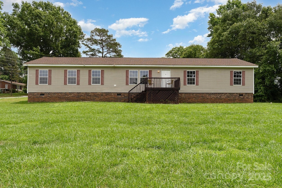 828 Carver St unit 17-19, Shelby, NC 28152 - photo 1