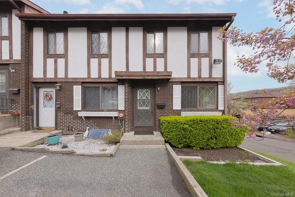 108 Buckingham Ct unit 108, Pomona, NY 10970 - photo 1