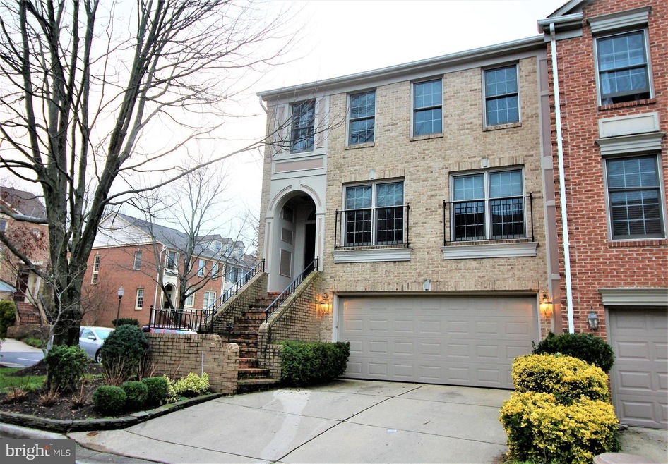 2 Bloomingdale Ct, Rockville, MD 20852 - photo 1