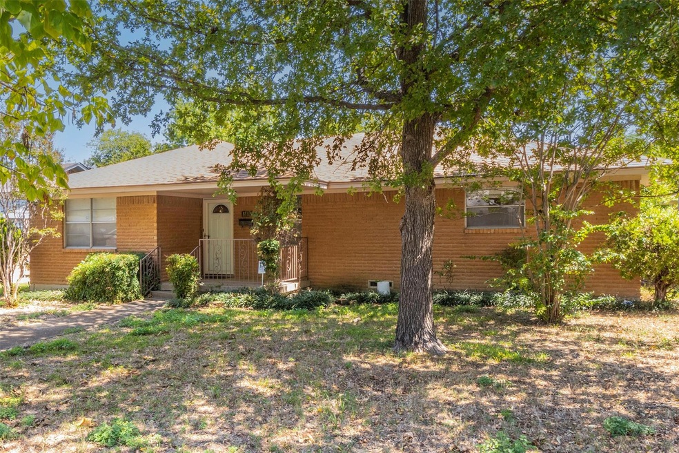 Single story home featuring a porch