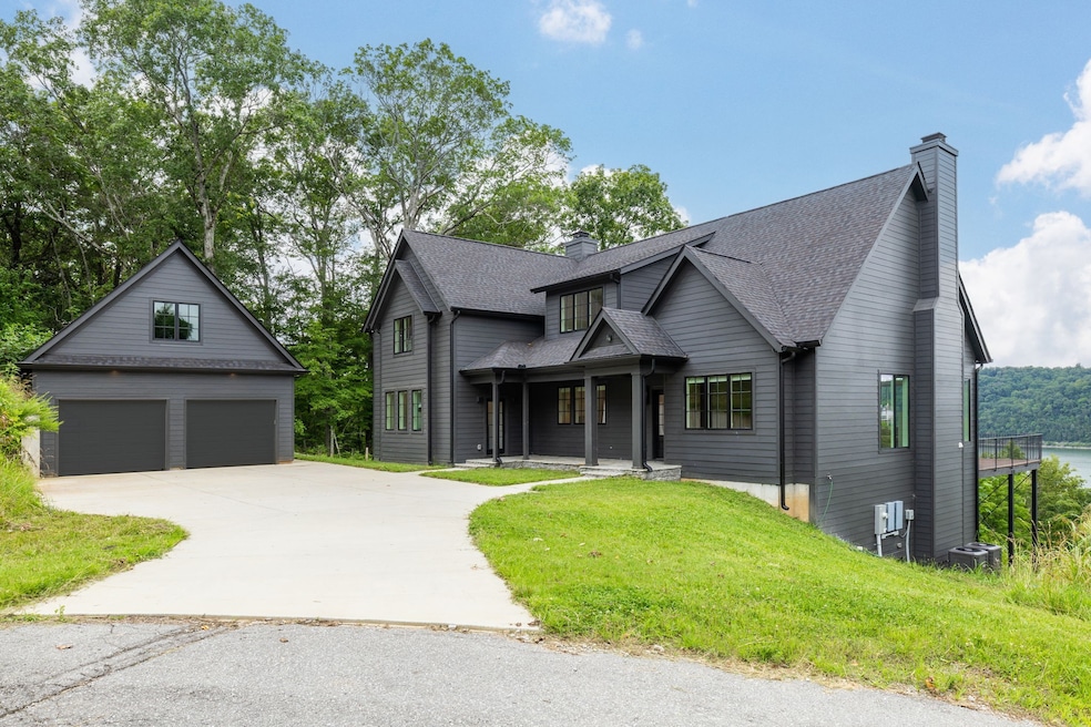 Sold $1,065,000 • Co-Listing Agent