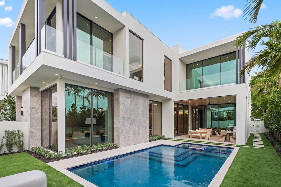 340 Grove Place, Delray Beach, FL 33444 - photo 1