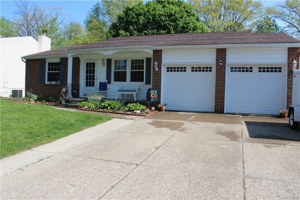 733 Fairmont Ave, North Tonawanda, NY 14120 - photo 1