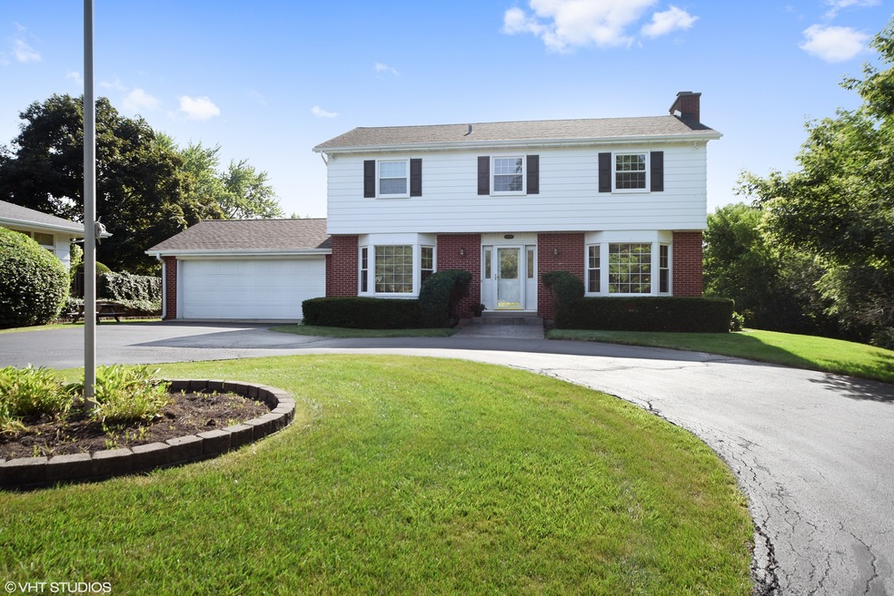 2425 N Mcaree Rd, Waukegan, IL 60087 - photo 1