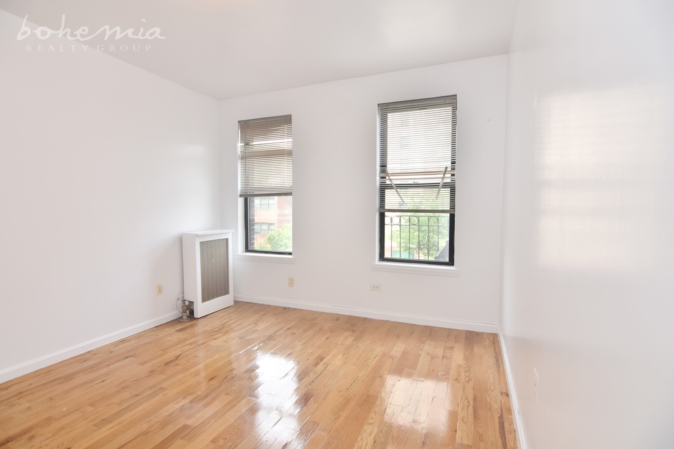 65 Nagle Ave unit 3A, New York, NY 10040 - photo 1
