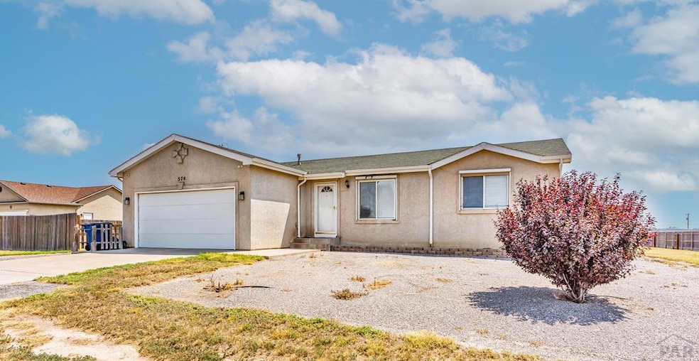 574 N Canvas Dr, Pueblo, CO 81007 - photo 1