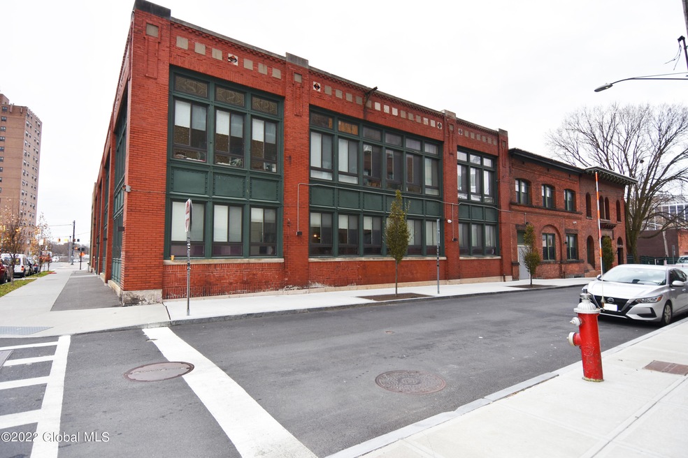 260 Washington Ave unit 104, Albany, NY 12210 - photo 1