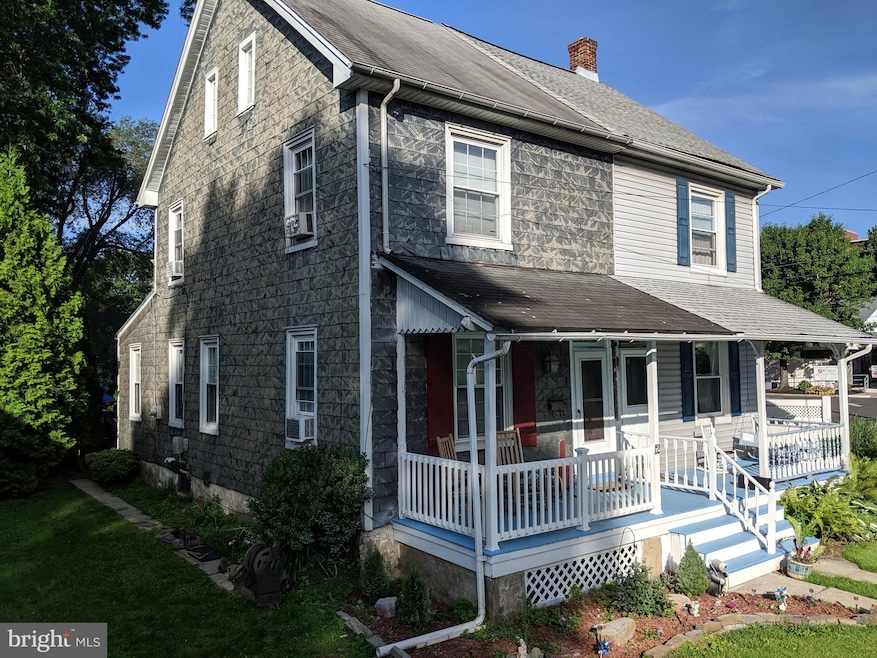 12 E 7th St, Lansdale, PA 19446 - photo 1