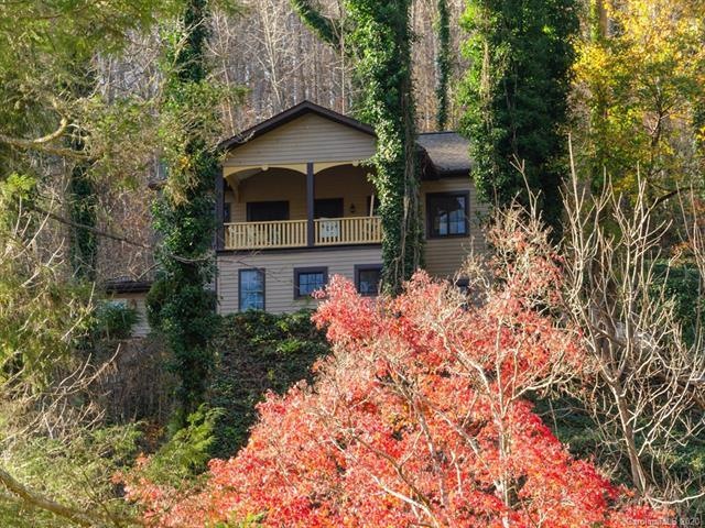 Welcome to the dream N.C. mountain cabin.  The vie