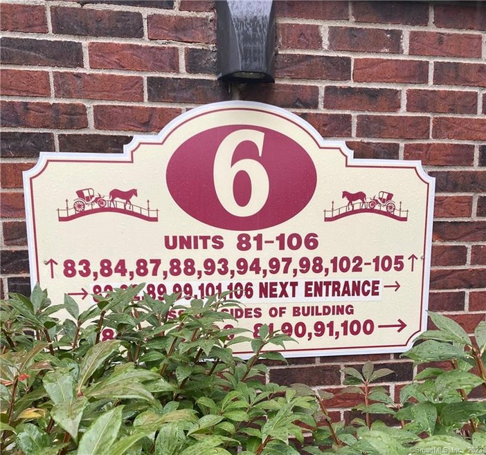 98 Carriage Crossing Ln unit 98, Middletown, CT 06457 - photo 1