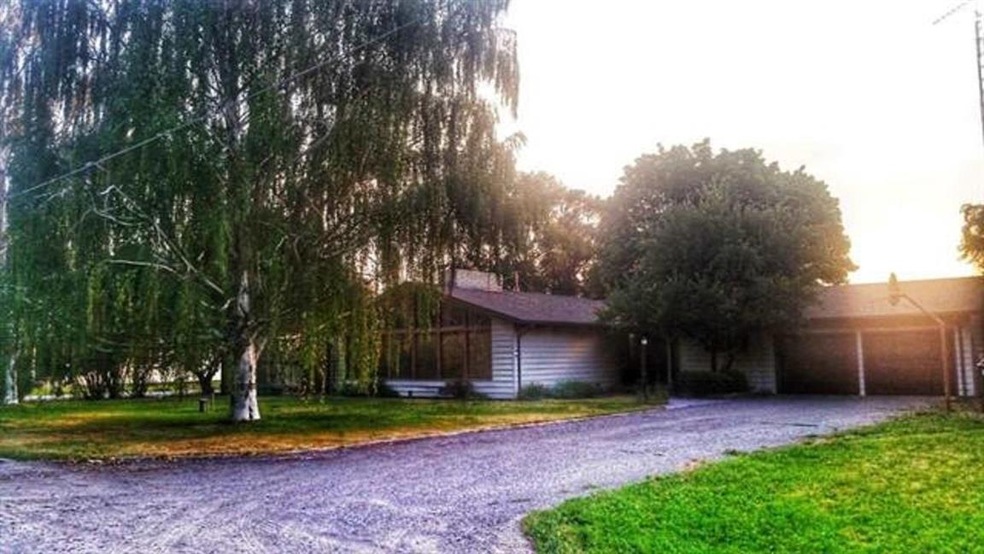 1626 Monroe Ave, Burley, ID 83318 - photo 1