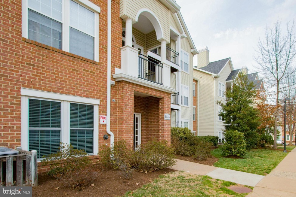 4135 Fountainside Ln unit C303, Fairfax, VA 22030 - photo 1