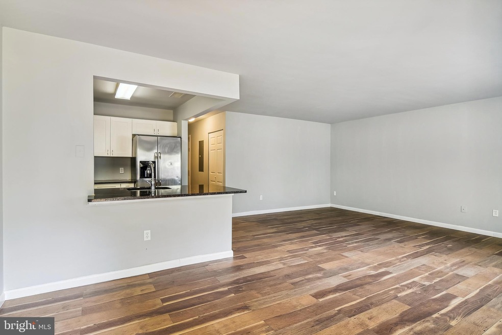 85 Ashlar Hill Ct, Parkville, MD 21234 - photo 1