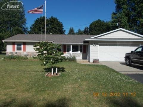 12327 N Jennings Rd, Clio, MI 48420 - photo 1