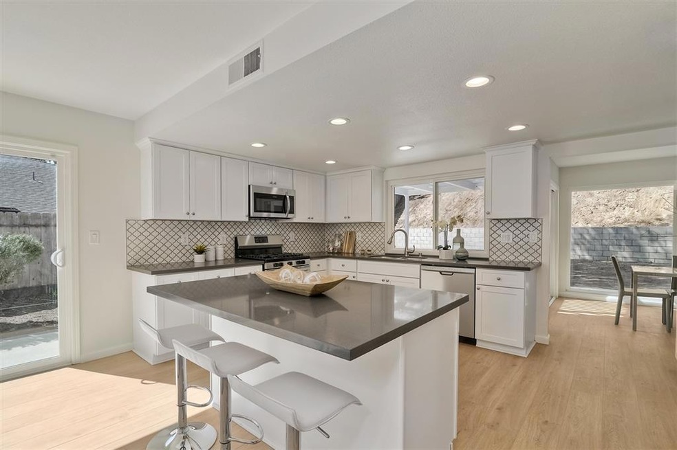 4111 Isle Dr, Carlsbad, CA 92008 - photo 1