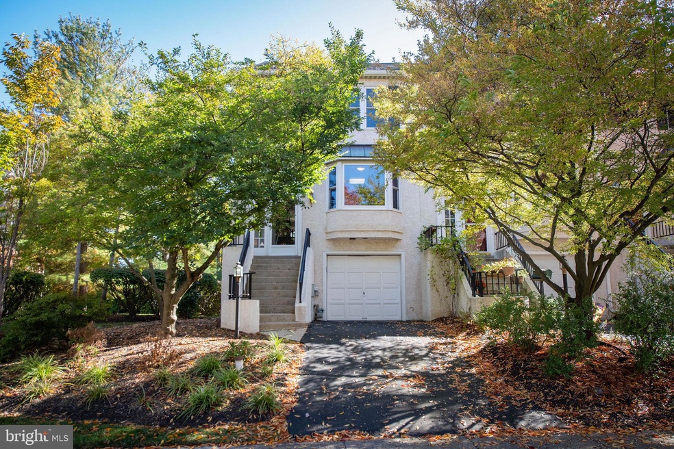 3054 Mitchell Ct, Lafayette Hill, PA 19444 - photo 1