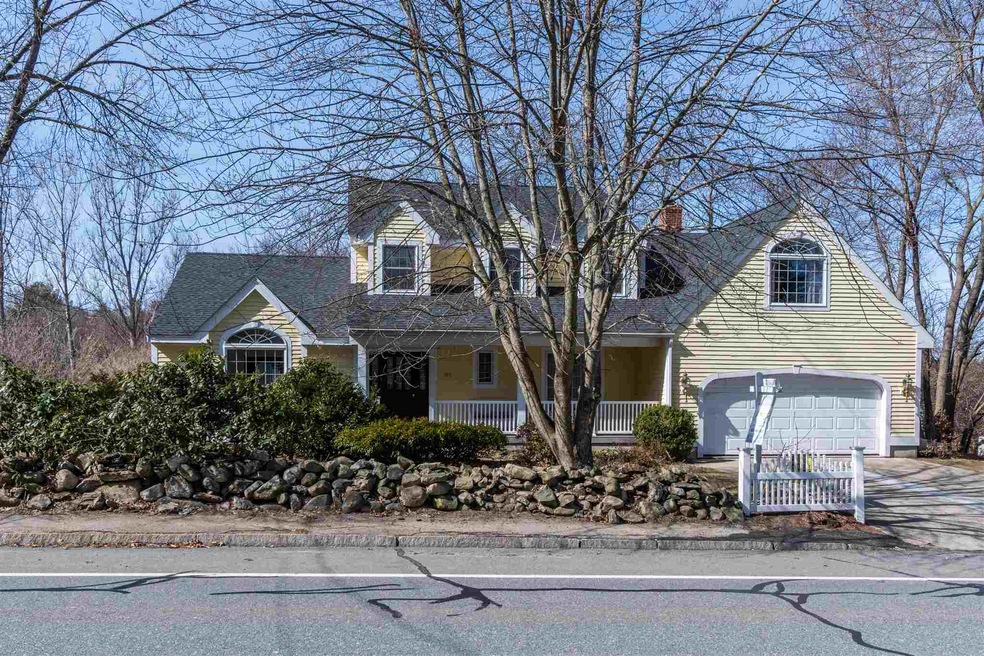 277 E Dunstable Rd, Nashua, NH 03062 - photo 1