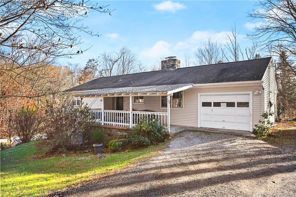 334 Oxford Rd, Oxford, CT 06478 - photo 1