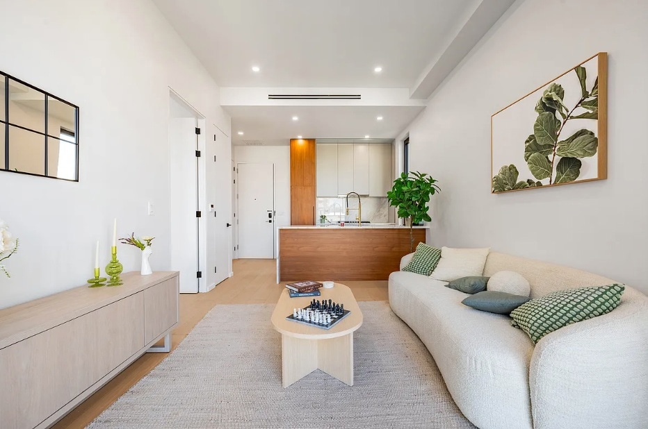 Sold $750,000 • Co-Listing Agent