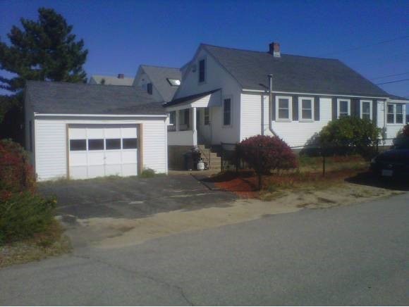 132 Ocean Dr, Seabrook, NH 03874 - photo 1