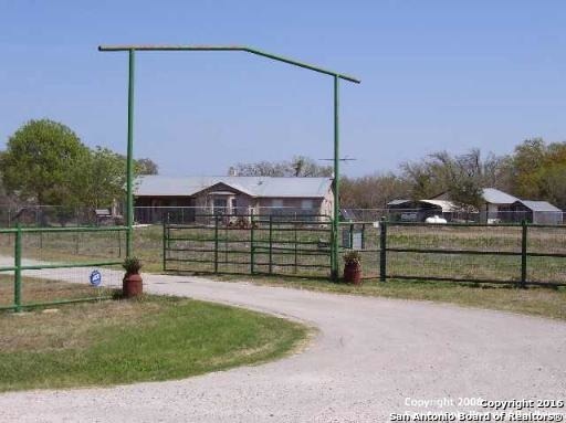 4181 County Road 4516, Hondo, TX 78861 - photo 1
