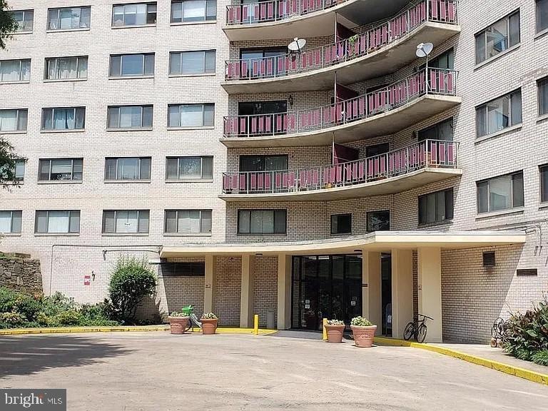 Pineway Towers Condominiums unit 1210, Silver Spring, MD 20903 - photo 1