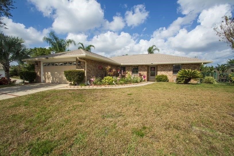 Dream with your eyes open! Beautiful brick home, g