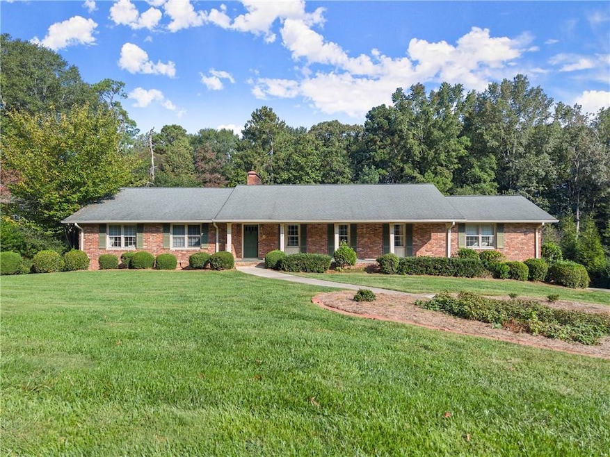 1352 Burns Dr NE, Gainesville, GA 30501 - photo 1