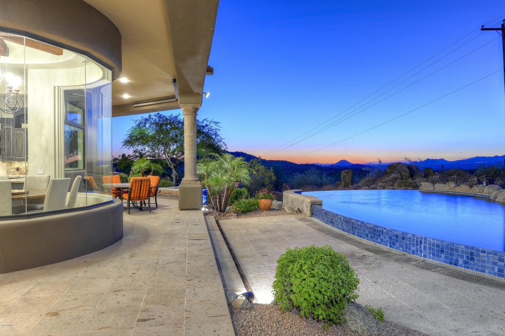 035_Patio - Pool