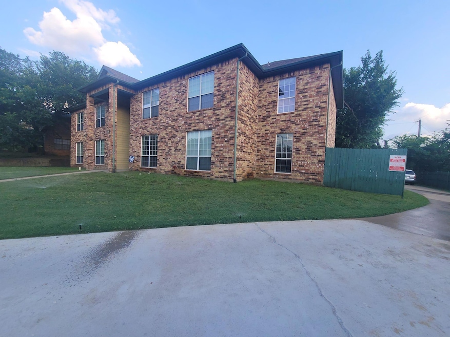 813 Betty Ct unit A, Hurst, TX 76053 - photo 1