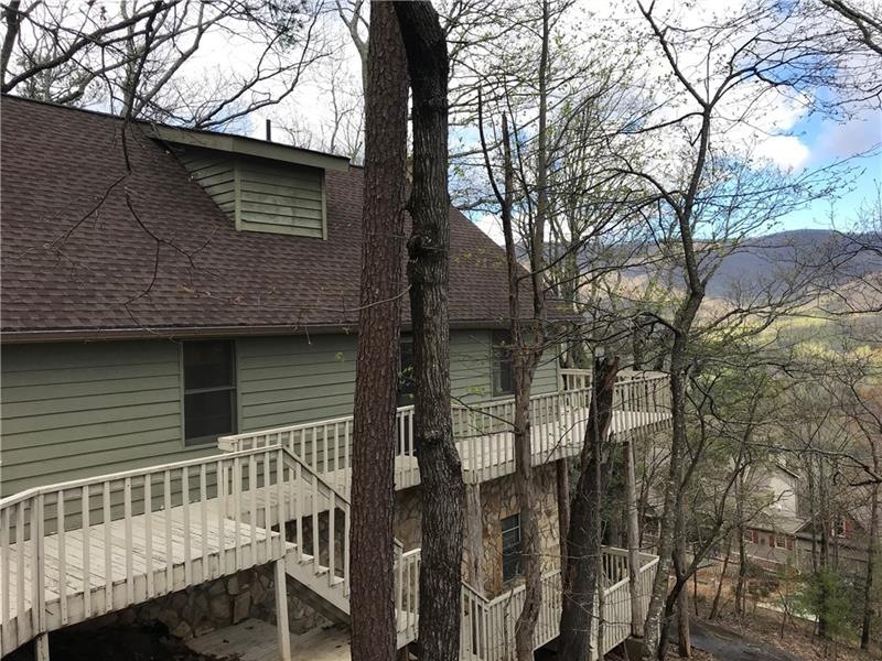 Walk directly onto top deck from gravel drive.