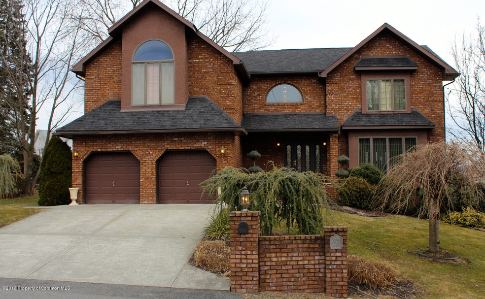 16 Lenape St, Old Forge, PA 18518 - photo 1