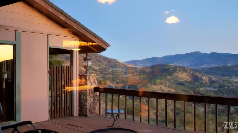 24409 San Juan Dr, Tehachapi, CA 93561 - photo 1