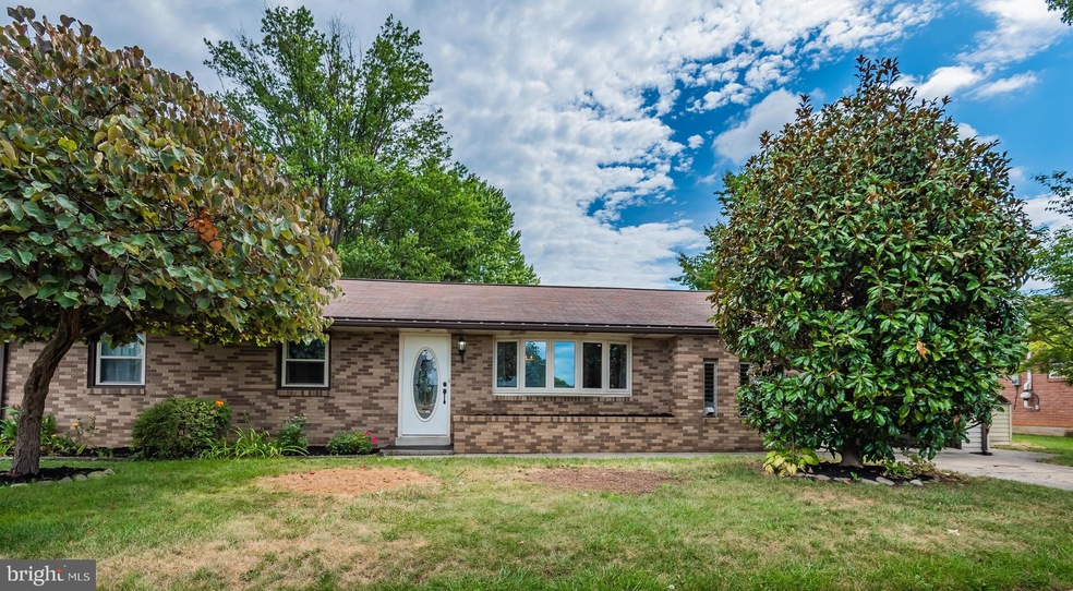 350 S Duke St, Palmyra, PA 17078 - photo 1