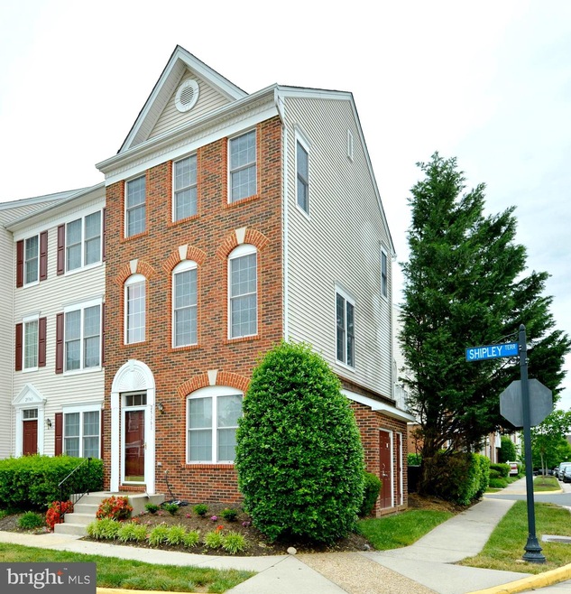 25361 Shipley Terrace, Chantilly, VA 20152 - photo 1