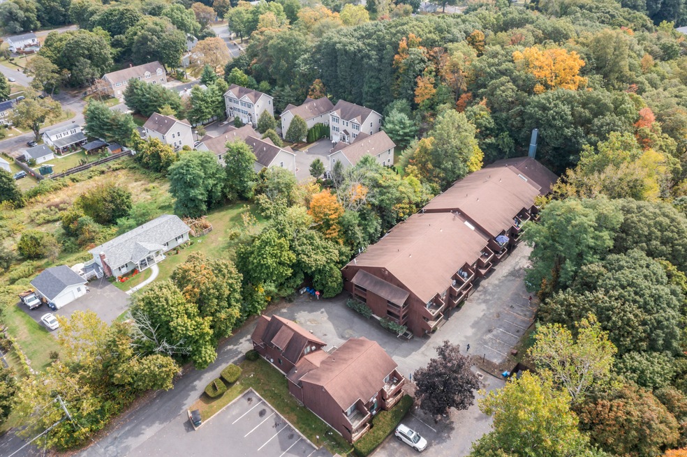 1 Fairfield Ave unit B3, Danbury, CT 06810 - photo 1