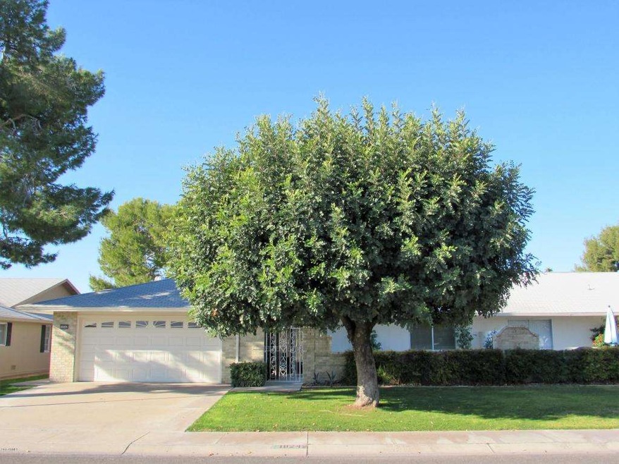 18242 N 99th Dr, Sun City, AZ 85373 - photo 1